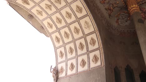 Detailed-carvings-on-the-archway-of-Patuxai-Victory-Monument-in-the-center-of-Vientiane,-Laos