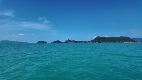 Breath-taking-image-of-Mu-Ko-Ang-Thong-National-Marine-Park-in-Thailand,-with-its-stunning-azure-waters