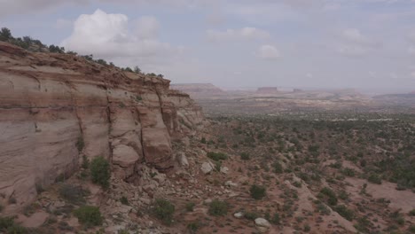 Luftaufnahme-über-Den-Riesigen-Canyons-Der-Moab-Wüste-Bei-Sonnenuntergang