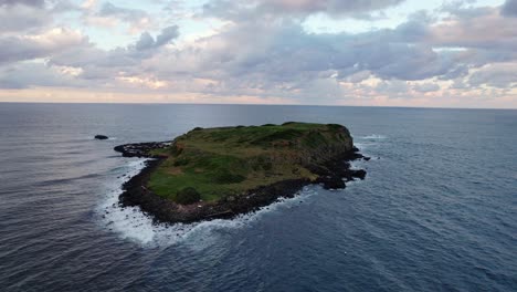 Cook-Island-On-The-South-Pacific-Ocean-Near-Fingal-Head,-New-South-Wales,-Australia