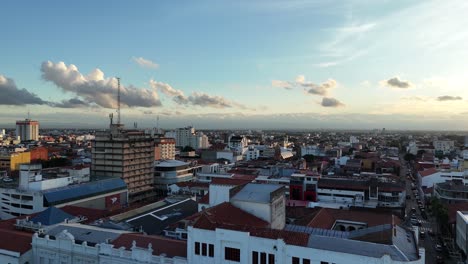 Disparo-De-Drone-Panorama-Horizonte-Ciudad-Atardecer