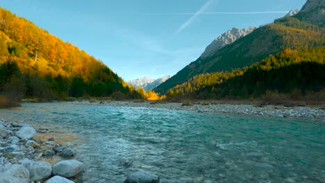 österreichischen-Alpen-Berg-Fluss