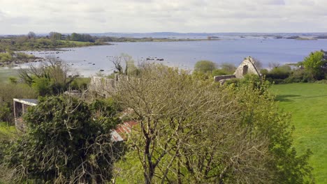 Malerische-Aufnahme-Der-Ruinen-Der-Annaghdown-Abbey