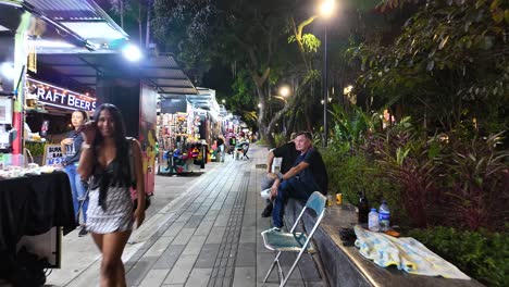 Evening-crafts-market-in-El-Poblado,-Medellin-with-locals-and-visitors