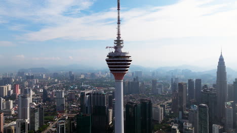 KL-Tower-On-Sunny-Day-In-Kuala-Lumpur,-Malaysia