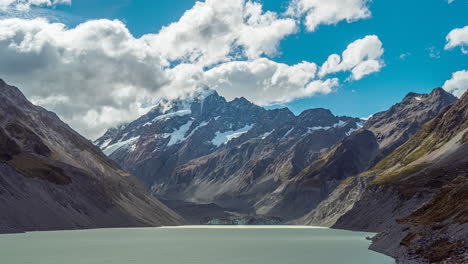 Las-Nubes-Se-Mueven-Sobre-El-Monte-Cook,-Lago-Hooker,-Lapso-De-Tiempo,-Pico-Más-Alto-De-Nueva-Zelanda