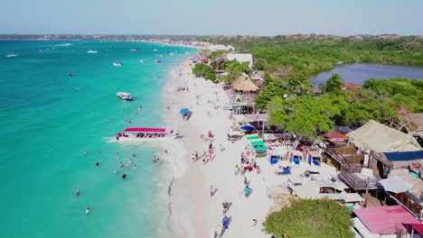 Luftaufnahme-Von-Playa-Blanca,-Cartagena,-Kolumbien