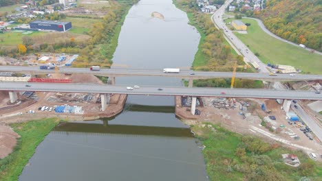 Vista-Panorámica-De-Alto-ángulo-Del-Sitio-De-Construcción-Del-Puente-A1-En-Kaunas