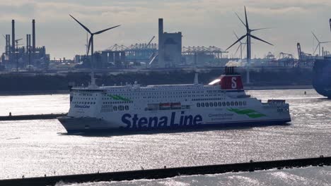 MV-Stena-Hollandica-In-Hoek-van-Holland,-Netherlands---Drone-Shot