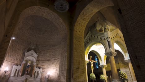 Interior-arches-of-Catedral-Metropolitana,-Medellín,-Colombia