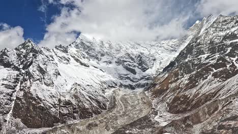 Impresionantes-Vistas-Panorámicas-Desde-La-Cumbre-De-Kyanjin-Ri-En-El-Himalaya-De-Gran-Altitud,-Nepal
