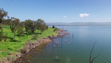 Drone-shot-of-Amnon-beach-on-the-Sea-of-Galilee