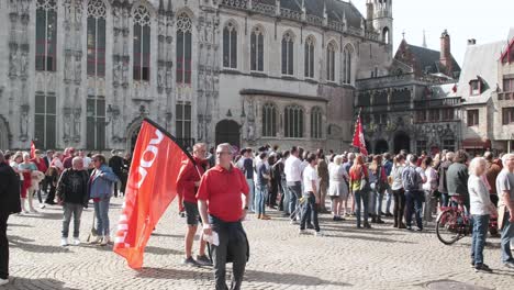 Manifestación-Pública-En-La-Histórica-Plaza-De-Brujas.