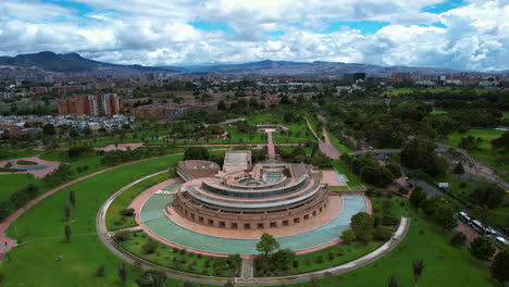 Aerial-view-backwards-over-the-Virgilio-Barco-Library,,-in-Bogota,-Colombia