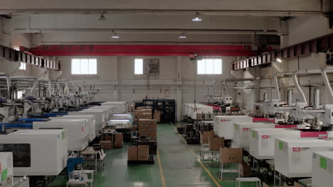 Líneas-De-Producción-Automatizadas-En-Una-Fábrica-China.