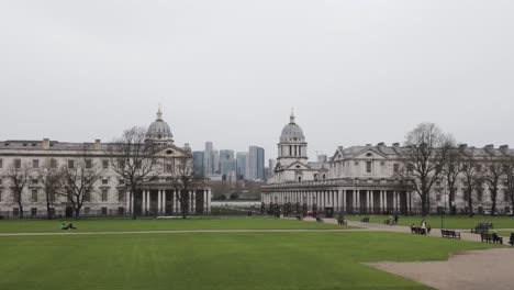 Vista-De-Perfil-Del-Royal-Old-Naval-College-De-Greenwich-En-Londres,-Inglaterra