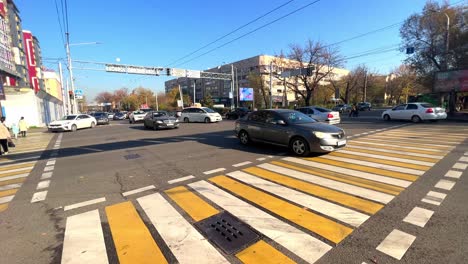 Ansichten-Des-Verkehrs-Aus-Der-Umgebung-Von-Almaty-In-Kasachstan