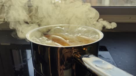Boiling-sausage-in-a-pot-full-of-water