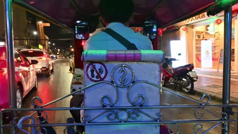 tuk-tuk-ride-in-bangkok-night