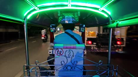 In-Einem-Tuk-Tuk-In-Bangkok