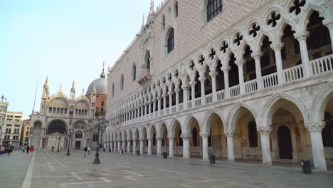 Saint-Mark's-Basilica-and-Doge's-Palace-in-Piazza-San-Marco-of-Venice