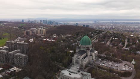 Aerial-cityscape-of-Montreal-with-Saint-Joseph's-Oratory-of-Mount-Royal-catholic-cathedral