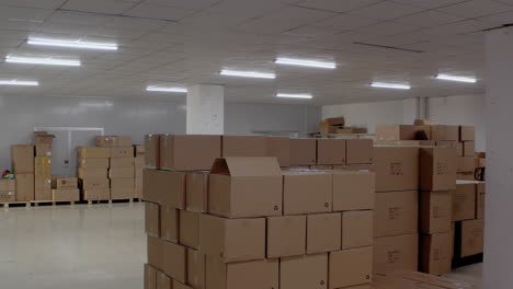 Clean-storage-facility-filled-with-hundreds-of-packaged-goods