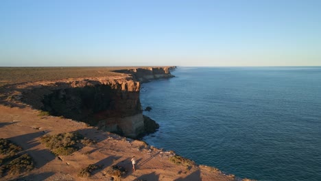Drone-shot-of-Bunda-cliffs,-Great-Australian-Bight,-Nullarbor,-South-Australia