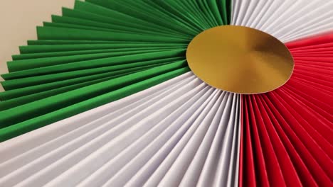 Nahaufnahme-Einer-Traditionellen-Mexikanischen-Rosette-Blume-Für-Mexikanische-Feierlichkeiten