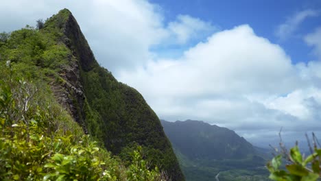 Día-Ventoso-En-Las-Montañas-De-Oahu