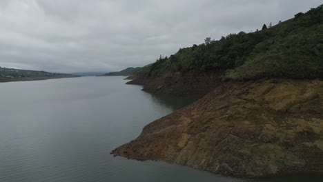 Lago-De-Sequía-Aérea-Al-Atardecer.-Cambio-Climático