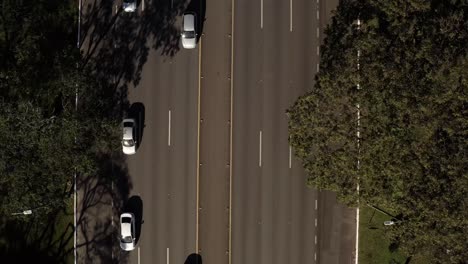 Busy-city-commuters-travelling-along-highway-lanes,-Brasilia,-Brazil