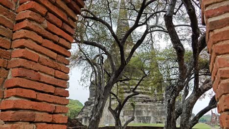 Ventana-En-Wat-Phra-Sri-Sanphet