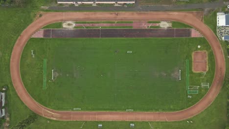 Vista-Aérea-Del-Campo-Deportivo-Con-Drone.