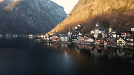 Sunrise-view-of-Hallstatt,-historic-town-in-Austrian-mountains