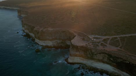 Top-view-of-Nullarbor-Cliffs-during-sunrise-in-South-Australia