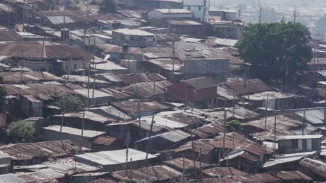 Blechdächer-Im-Slum-Von-Kibera-In-Nairobi