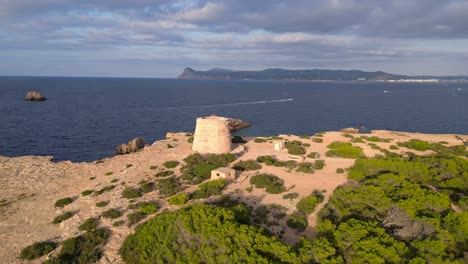 Mediterráneo-Costero-Atardecer-Antigua-Torre-Histórica