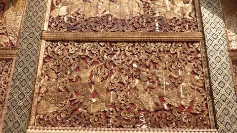 Diseño-En-Relieve-Dorado-Del-Templo-Budista-En-Luang-Prabang,-Laos,-Viajando-Por-El-Sudeste-Asiático.