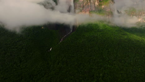 UNESCO-World-Heritage-Site---Angel-Falls-With-Breathtaking-Nature-Scenery-In-Venezuela