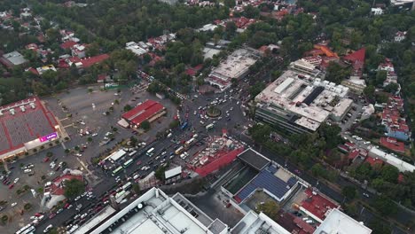 Drone-hyperlapse-of-a-roundabout-in-Coyoacan,-Mexico-City