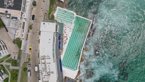 Bondi-Beach,-Australia,-an-iconic-coastal-destination