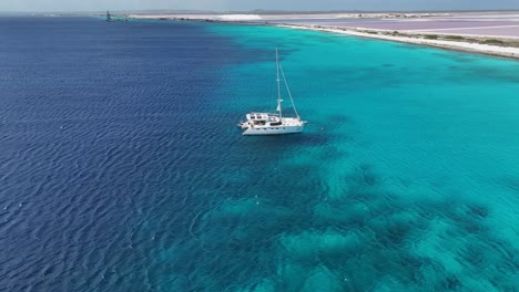 Sailboat-Sailing-At-Kralendijk-In-Bonaire-Netherlands-Antilles