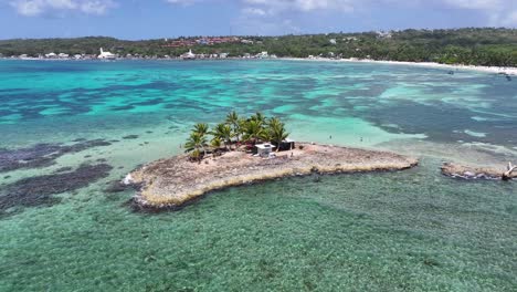 Cayo-Rocoso-En-San-Andrés-En-La-Isla-Caribeña-De-Colombia.