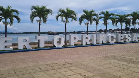 I-Love-Puerto-Princesa,-Landmark-Sign-on-Promenade,-Palawan-Island,-Philippines