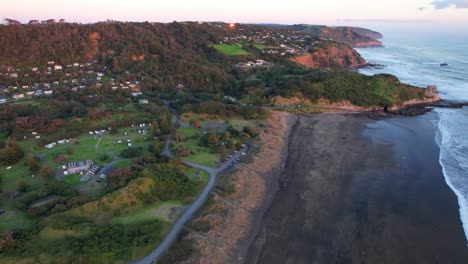 Aussichtspunkt-Und-Strand-Von-Muriwai-An-Der-Westküste-Von-Auckland