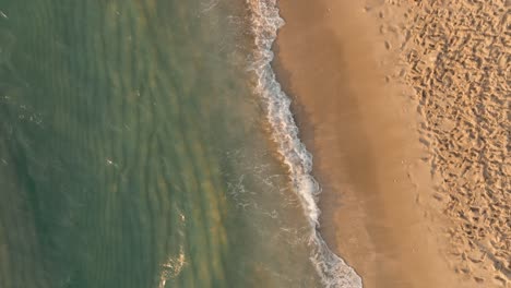 Toma-De-Drone-De-Una-Playa-En-Florida.