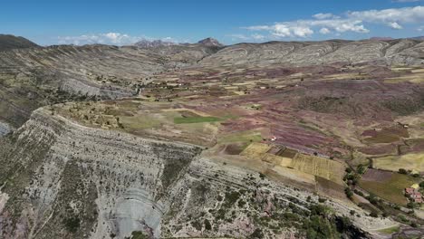 Sucre-Bolivia-Caminata-Paisajes-Sudamericano-Drone-Vista-Aérea-Montañas-Naturaleza