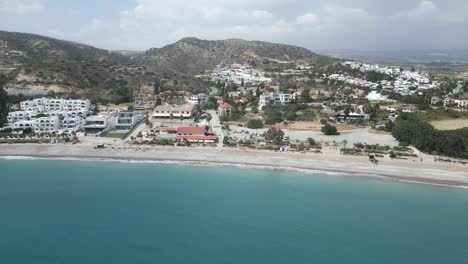 Playa-De-Pissouri-En-La-Isla-De-Chipre