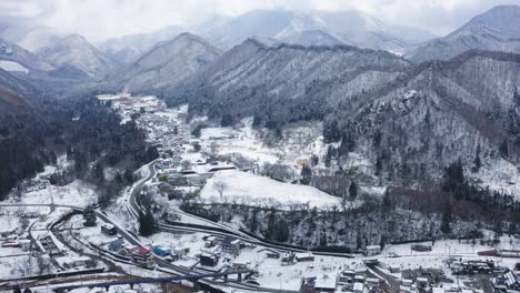 Schneebedecktes-Bergtal-In-Der-Präfektur-Yamagata,-Blick-Vom-Yamadera-Tempel